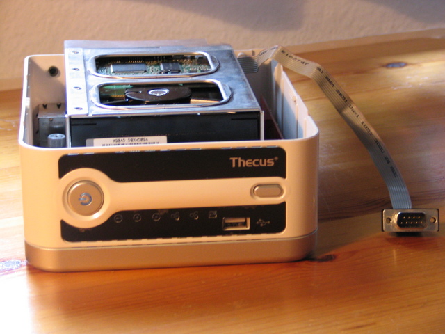 Thecus N2100 with serial connector