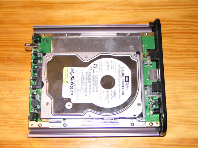 Connecting a SATA disk